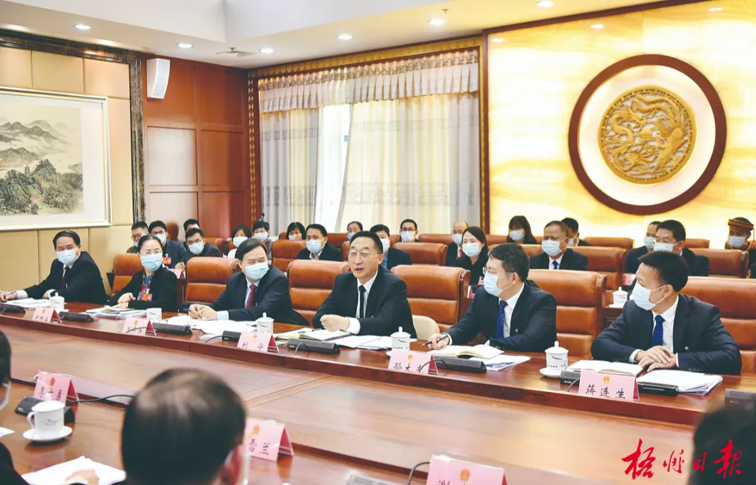 順流而下立潮頭，溯流而進(jìn)爭(zhēng)上游！劉寧參加梧州市代表團(tuán)審議